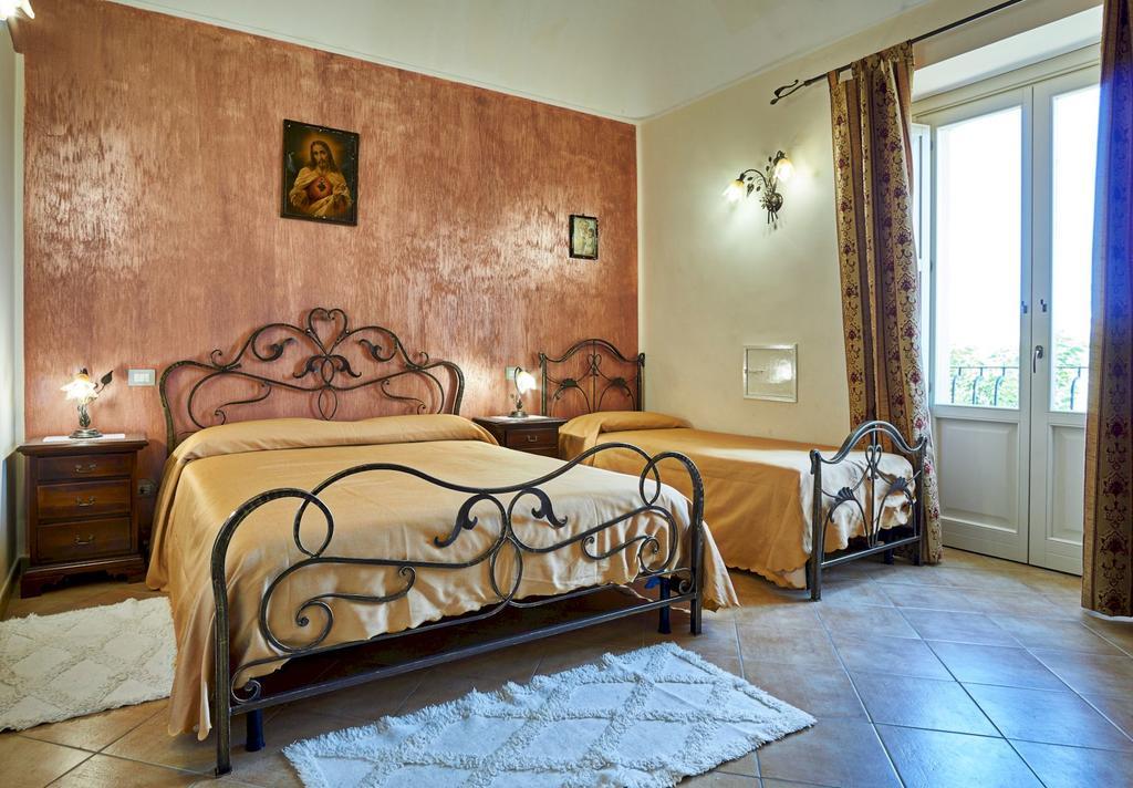 Вілла Agriturismo Conte Ruggero Centuripe Екстер'єр фото