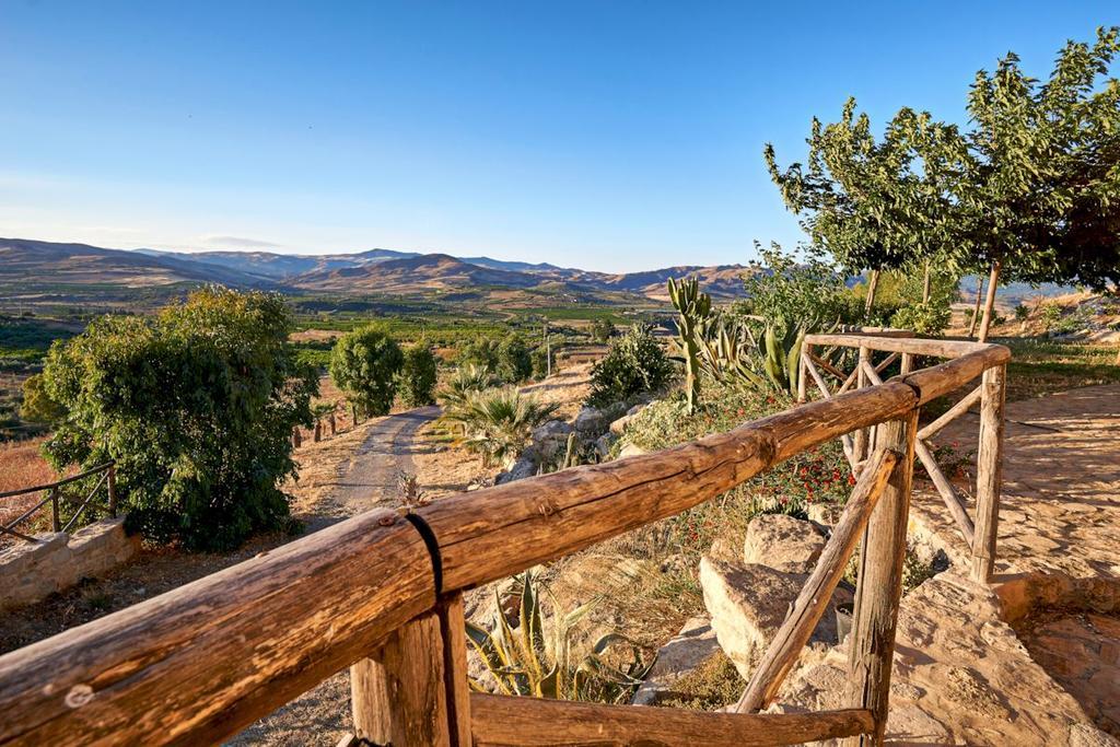 Вілла Agriturismo Conte Ruggero Centuripe Екстер'єр фото